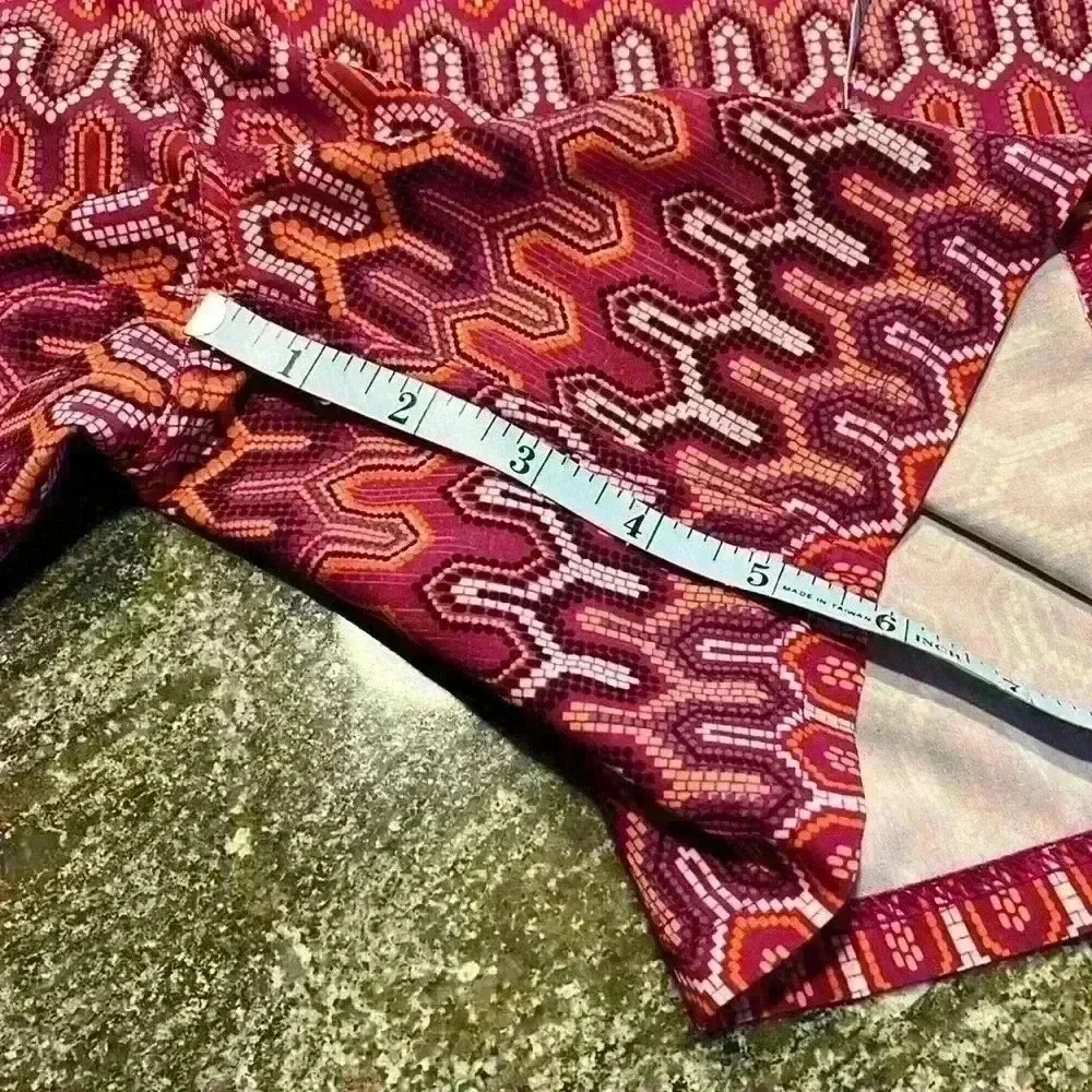 EUC Prana Boardshorts Geometric Abstract Multicolor Women’s Sz L - Picture 10 of 11